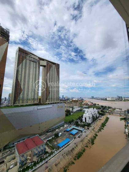 120 sqm Living Size Apartment For Rent in Chamkarmon