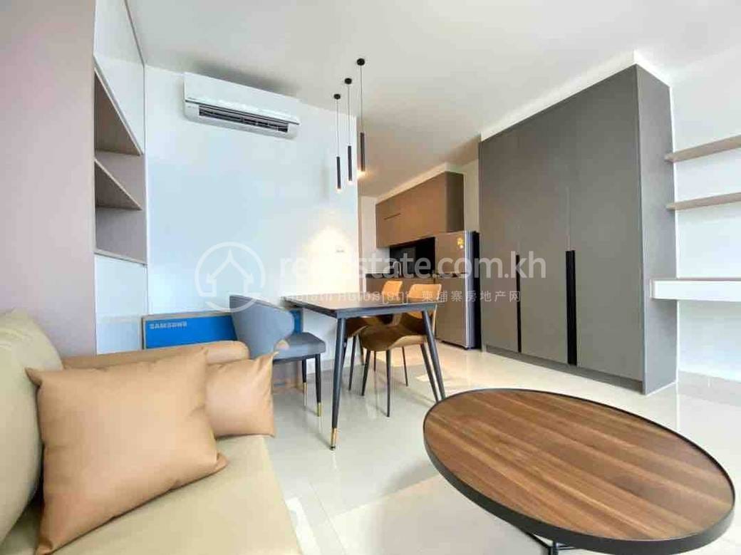 Condo For Rent in Chamkarmon $700