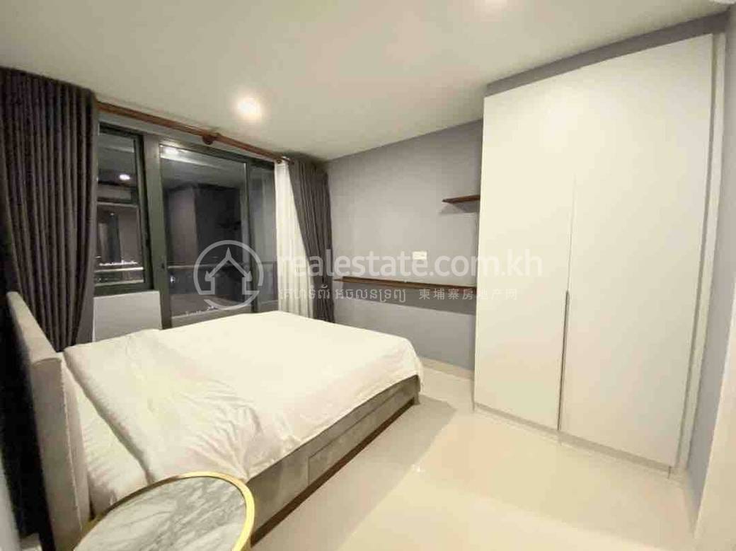 Condo K pronájmu in Chamkarmon $3,000