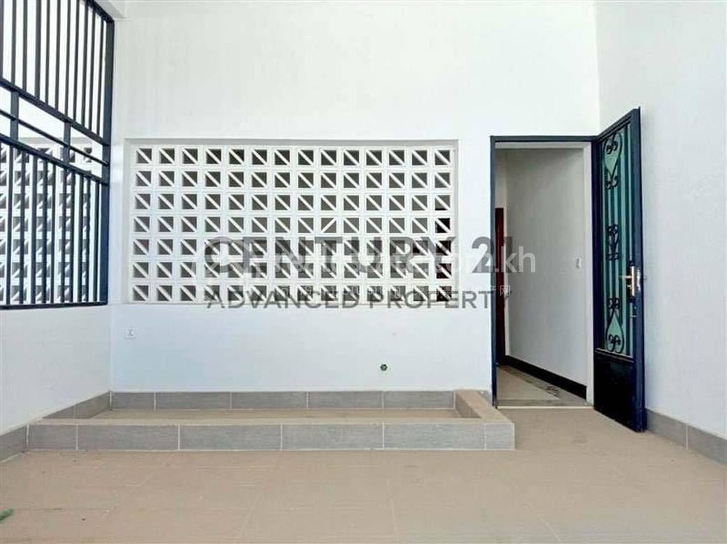 4卧室店屋出售，价格$349,900