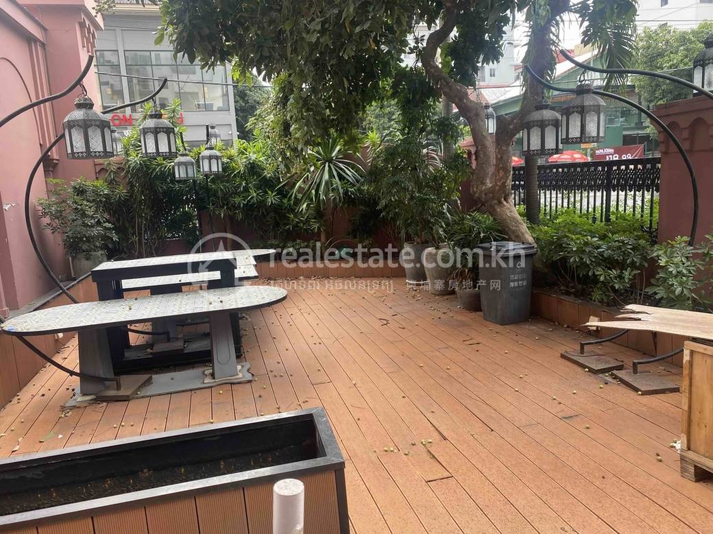 Shophouse For Rent in BKK 1, Boeng Keng Kang, Phnom Penh