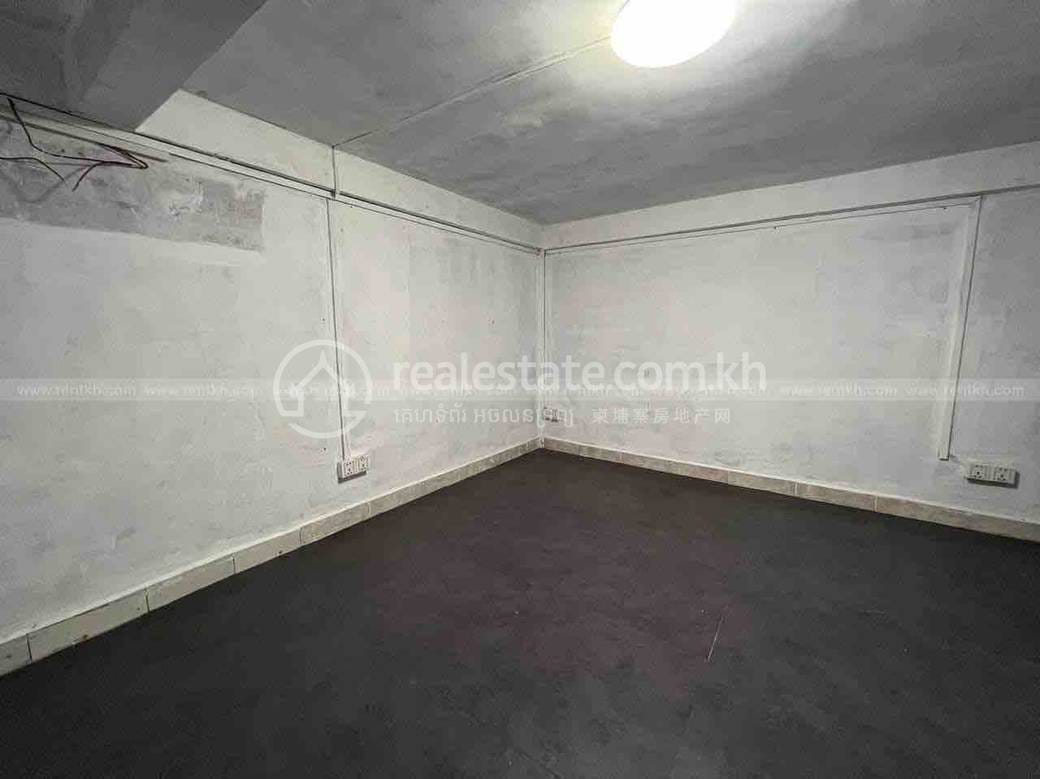 2卧室店屋出租，价格$750