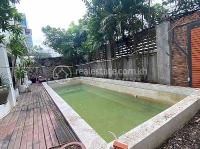 $9,000 Hotel