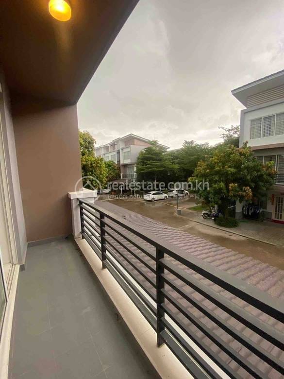 Dvojvila K pronájmu in Nirouth, Chbar Ampov, Phnom Penh