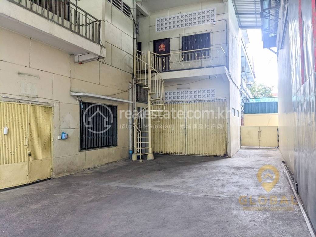 คลังสินค้า สำหรับเช่า ใน Boeng Keng Kang $6,000