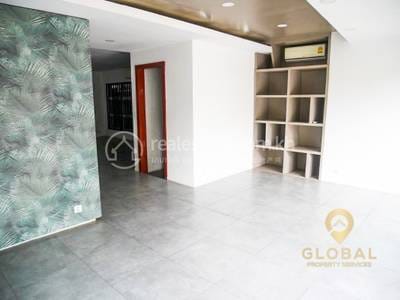 带2个停车位的店屋出租