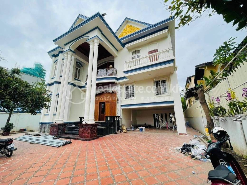 200 sqm Living Size Vila K pronájmu in Toul Kork