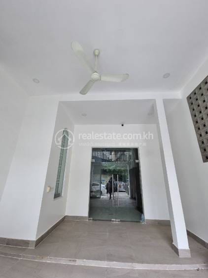 Chamkarmon House and lot For Rent in Chamkarmon