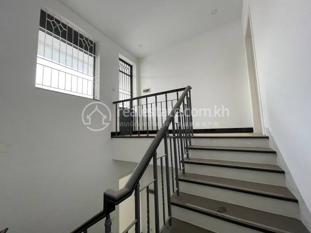 5卧室CommercialShophouse出租，价格$1,000