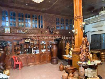Apartment For Rent in Chamkarmon $3,000