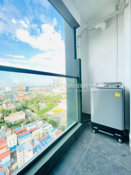 Condo For Rent in Chamkarmon $600