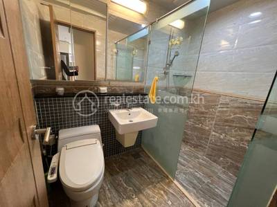 De Castle Royal Condominium
