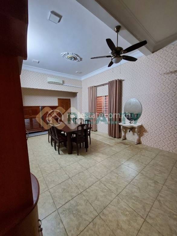 Boeung Kak 1 Villa For Rent in Boeung Kak 1