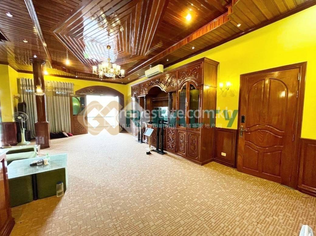 Villa For Rent in Boeung Kak 2, Toul Kork, Phnom Penh