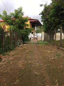 road behind elementary school Please call 077 68 78 46 and 097 995 71 72 on cement, Ampil, Kampong Siem, Kampong Cham