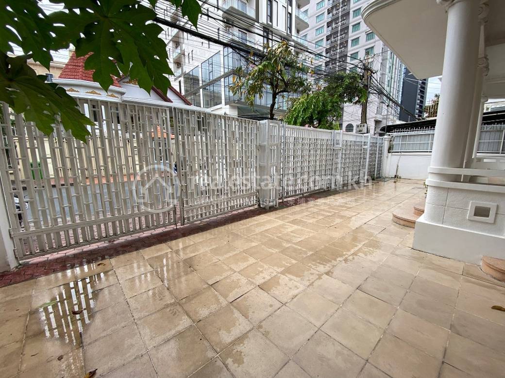 $3,900 Vila