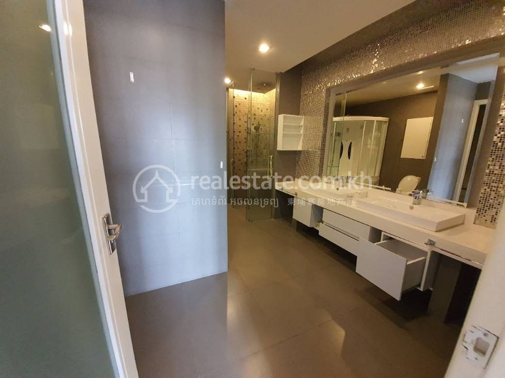 CommercialShophouse For Rent in Olympic, Boeng Keng Kang, Phnom Penh