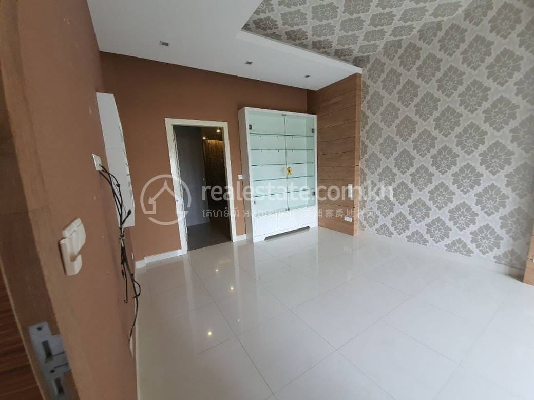 CommercialShophouse For Rent in Boeng Keng Kang $3,800