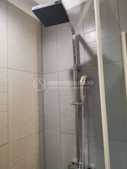Condo Na prodej in Chamkarmon $198,000