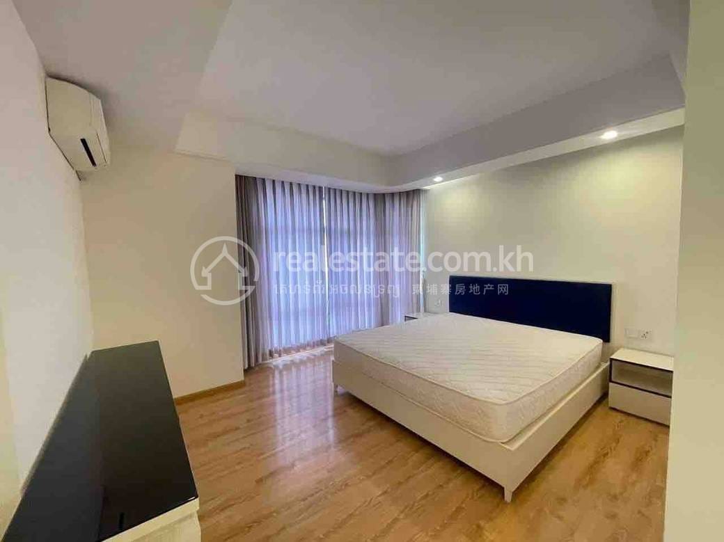 Apartment For Rent with 1 Parking Space