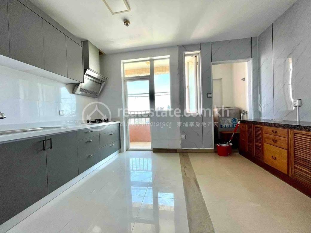 Tonle Bassac Condo For Rent in Tonle Bassac
