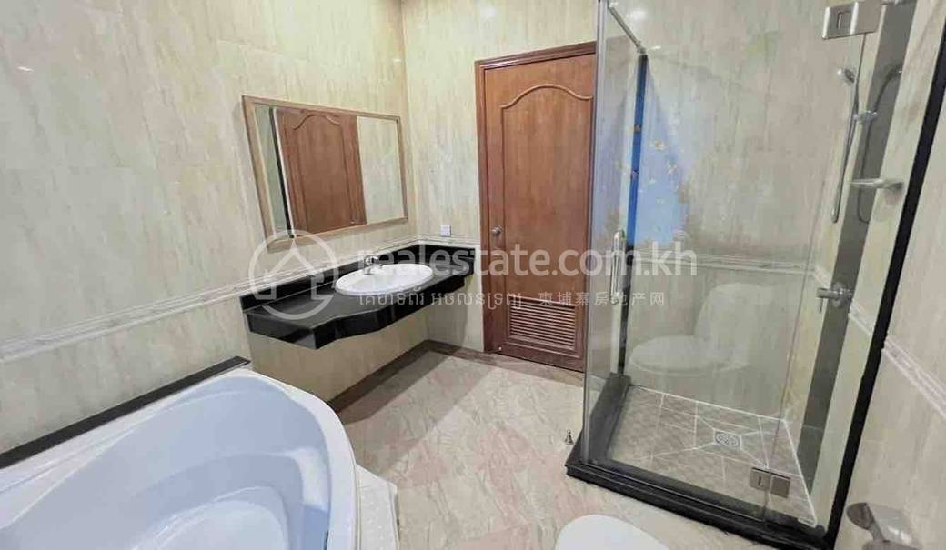 Appartement À louer à Boeng Keng Kang $800