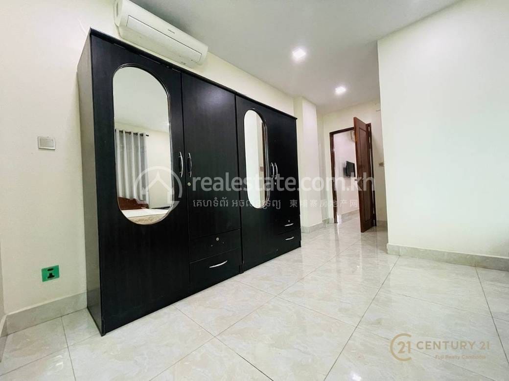 Chamkarmon Apartment For Rent in Chamkarmon