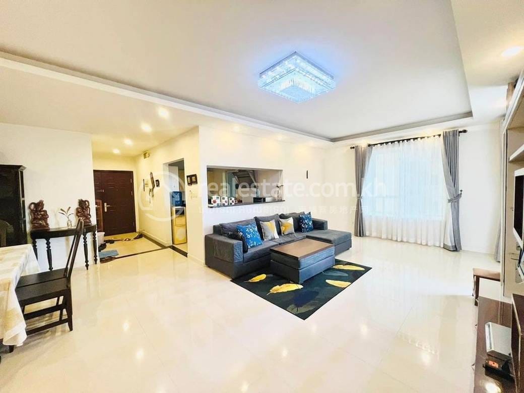 Apartment For Rent in Chamkarmon $1,700