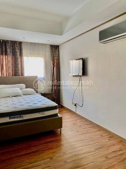 ផ្ទះល្វែង តម្លៃ $750