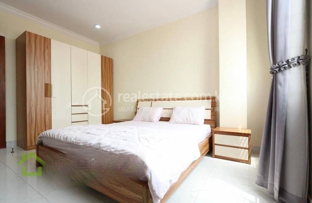 Toul Kork Apartment For Rent in Tuek L'ak 1 Toul Kork $400