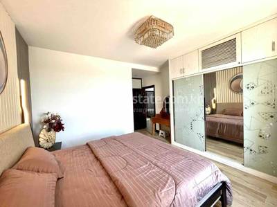 Chamkarmon Condo For Rent in Chamkarmon