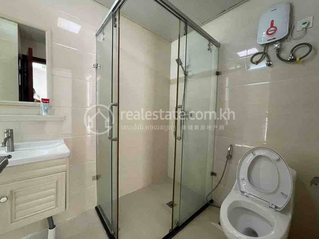 98 sqm Living Size Apartment For Rent in Chamkarmon