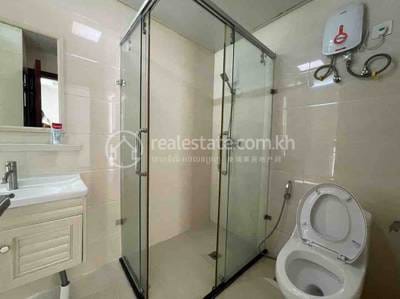 98 sqm Living Size Apartment For Rent in Chamkarmon