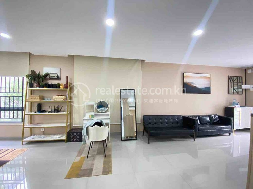 Вилла с двумя спальнями Для Аренды in Toul Kork $3,500