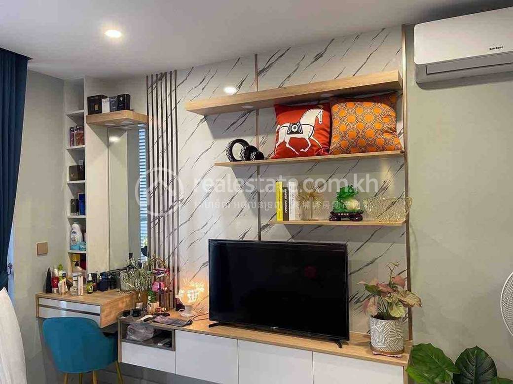 Condo For Sale in Chroy Changvar $50,000