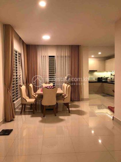 Vila K pronájmu in Chbar Ampov $3,500