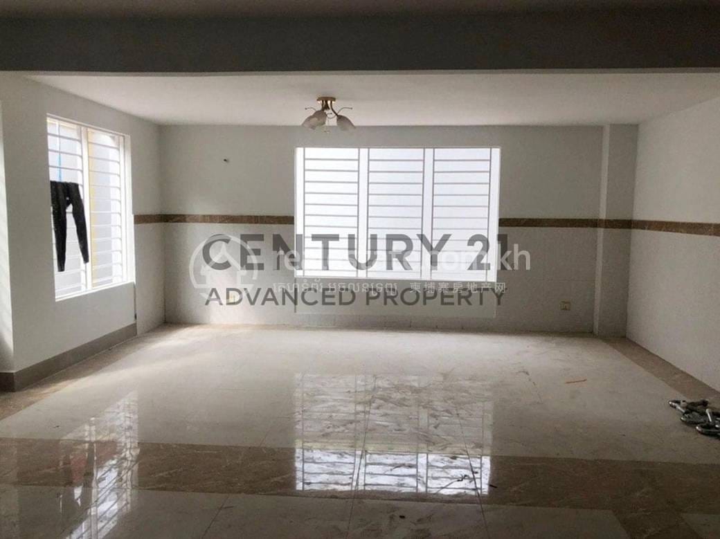11 Bedrooms Flat For Sale for $2,690,000