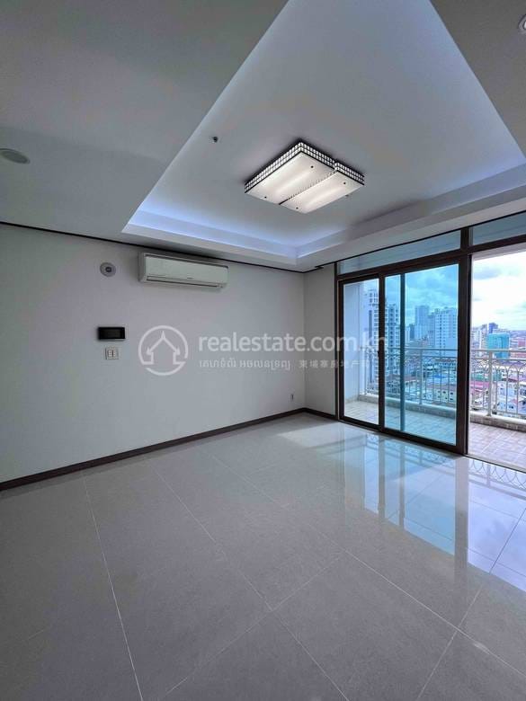 De Castle Royal Condominium | Boeng Keng Kangのマンション売り物件 $155,000