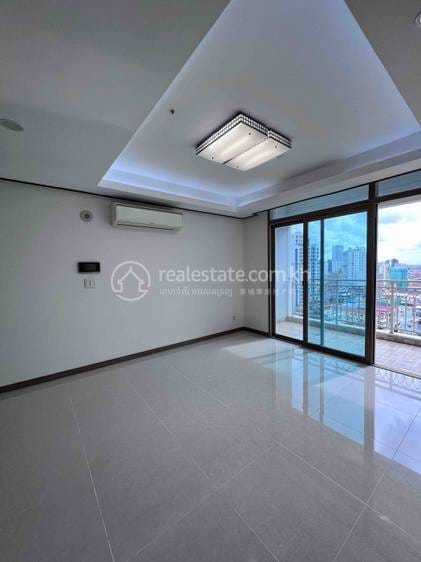 De Castle Royal Condominium | Boeng Keng Kangのマンション売り物件 $155,000