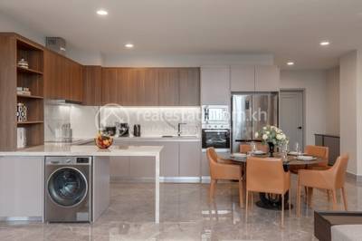 SOPHEA SUITES