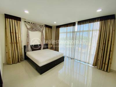 Tonle Bassac, Chamkarmon, Phnom Penh