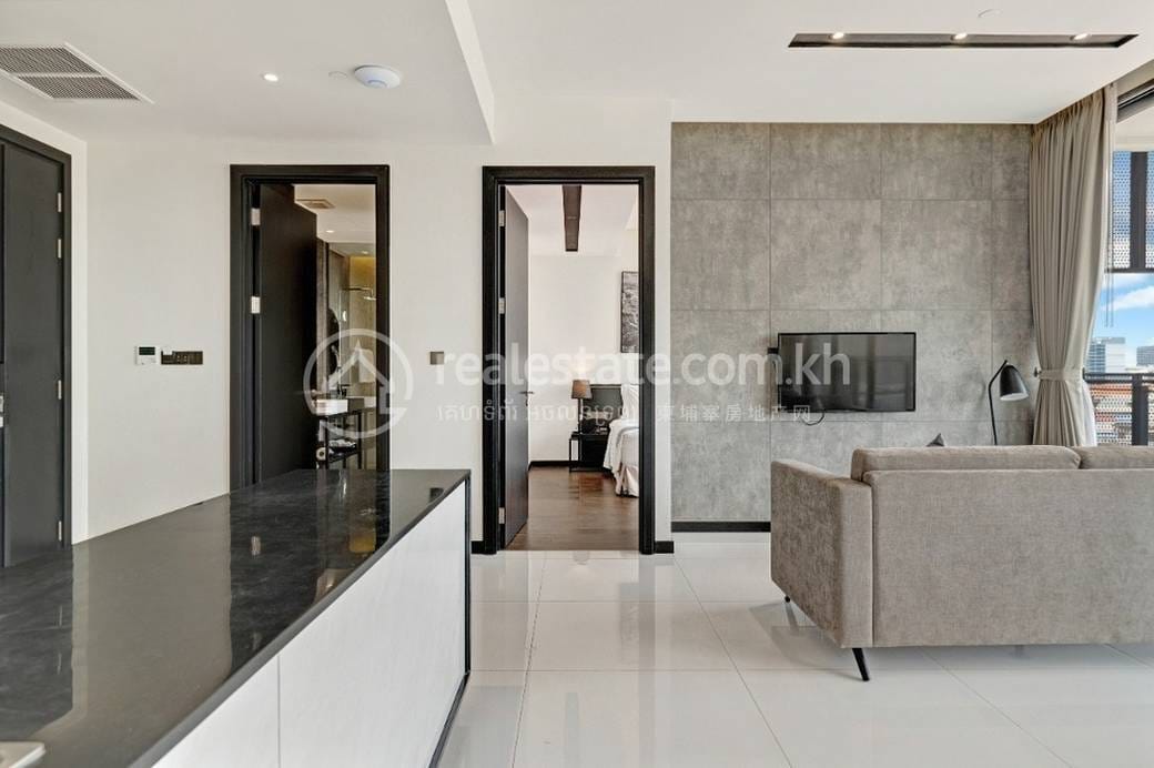 Luxcity Hotel & Apartment | Serviced Apartment For Rent in 7 Makara $1,700