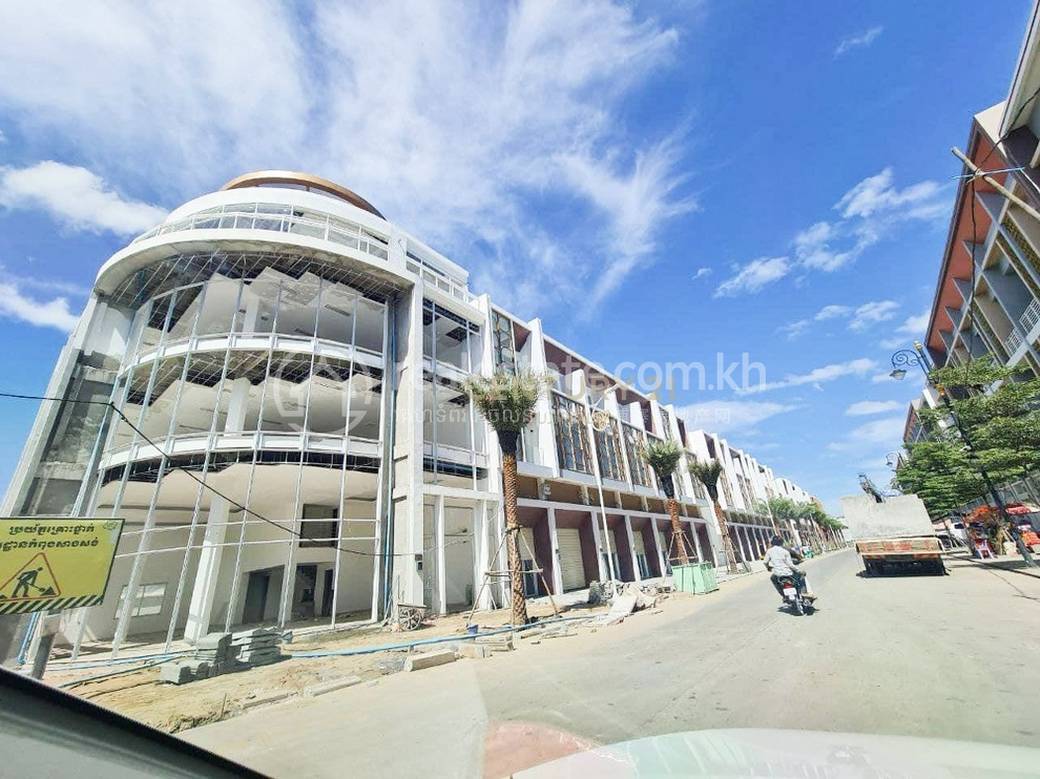 Shophouse For Rent in Preaek Ta Sek, Chroy Changvar, Phnom Penh