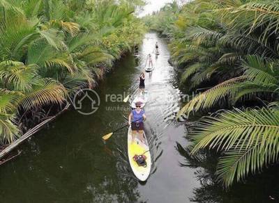 កពង់គ្រែង, ទឹកឈូ, កំពត