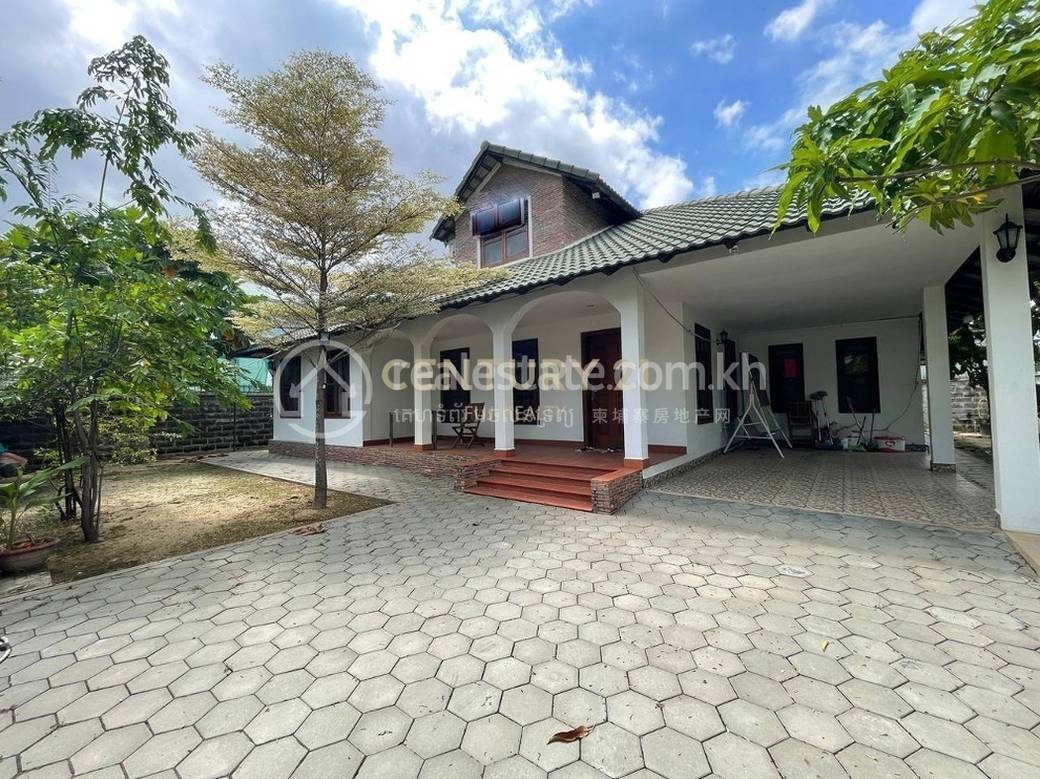 Villa For Rent with 4 Parking Space