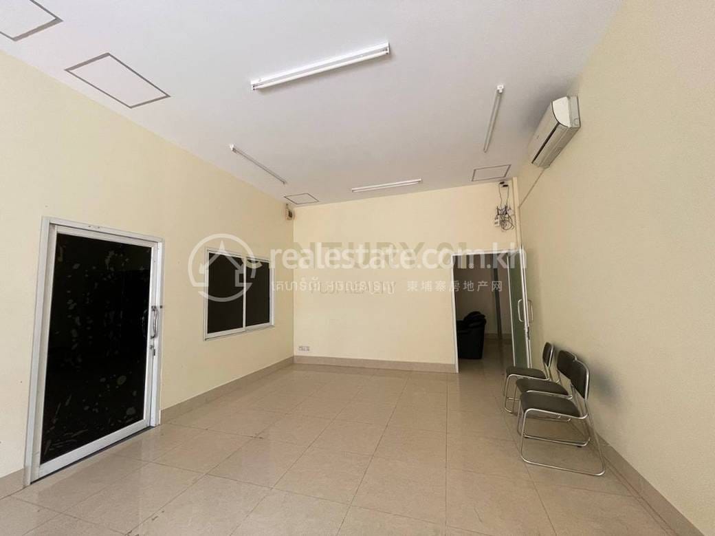 Vila K pronájmu in Sen Sok $6,000