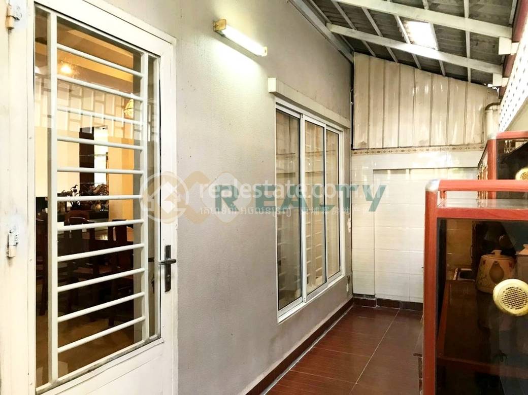 Twin Villa For Sale with 2 Parking Space