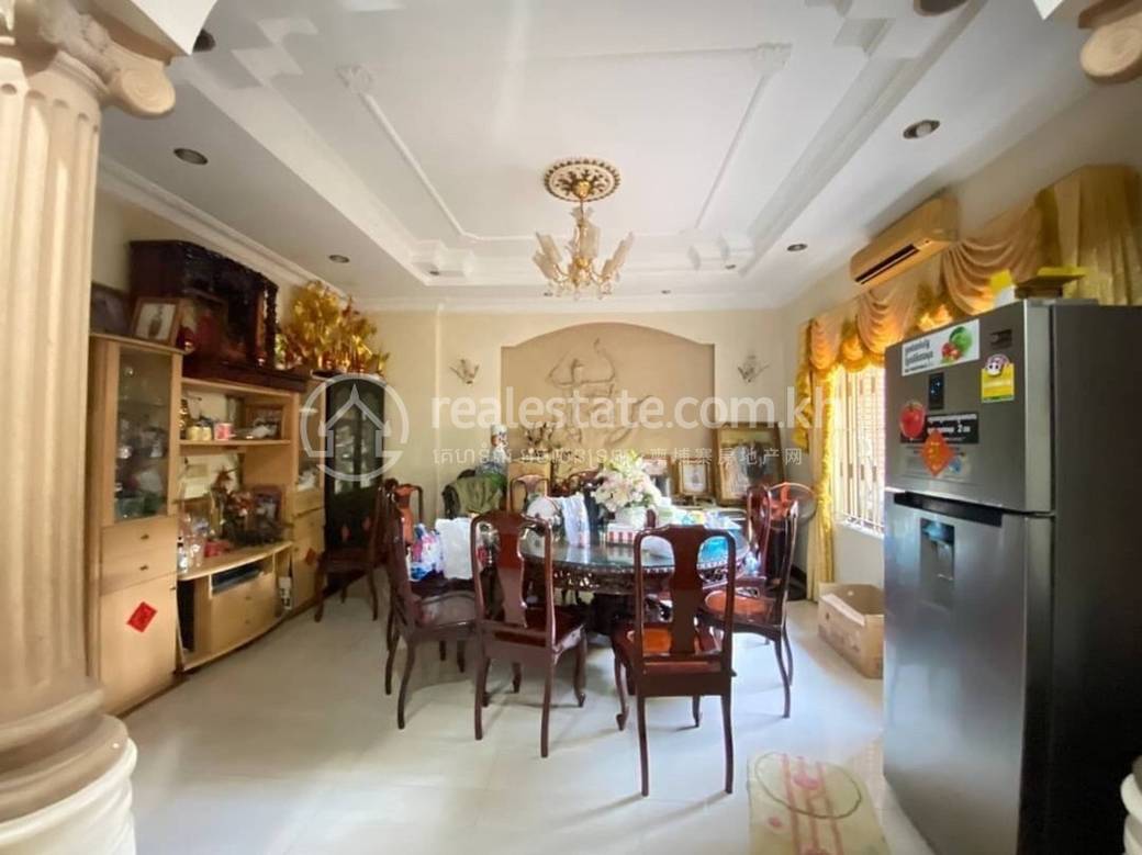 Chamkarmon别墅出租，价格$4,000
