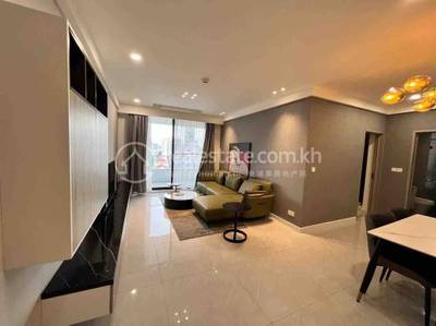 $1,600 Flat