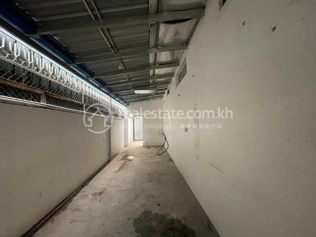 别墅出租，位于万景岗1分区（BKK1), 波哥堪, 金边
